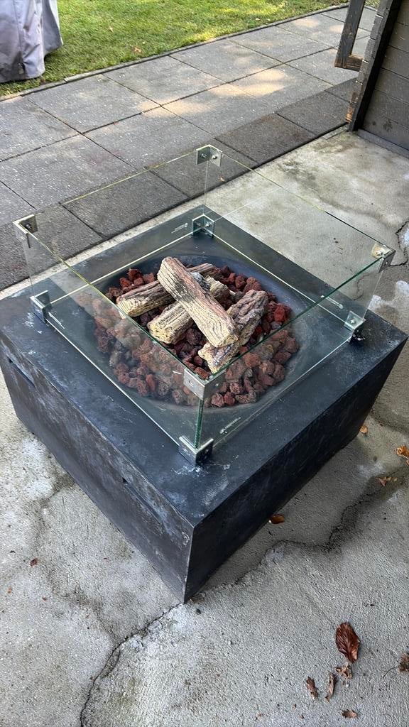 Happy Cocooning vuurtafel vierkant inclusief glazen ombouw, Ophalen, Zo goed als nieuw