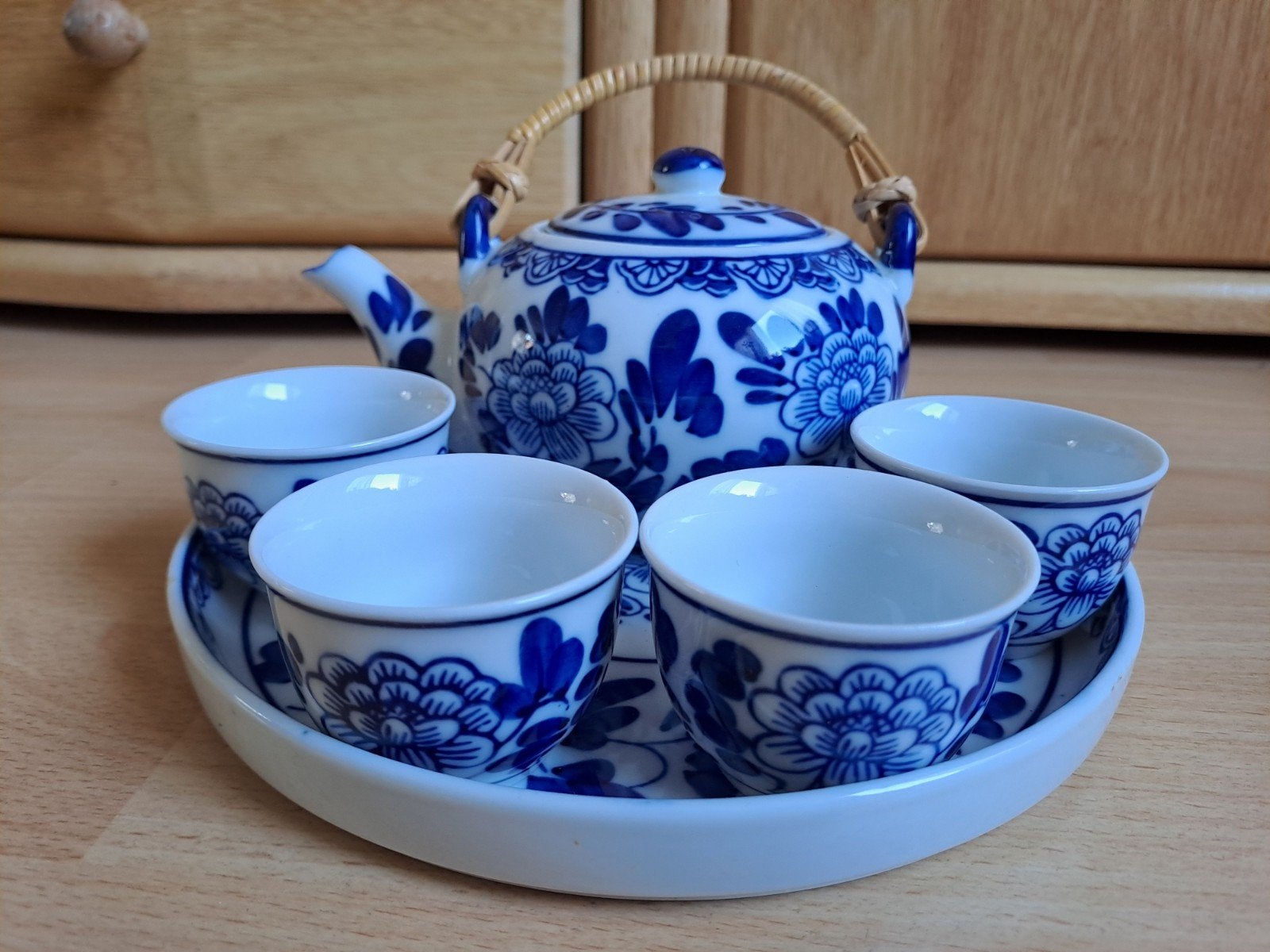 Aziatische theepot met 4 kopjes en dienblad, Ophalen of Verzenden