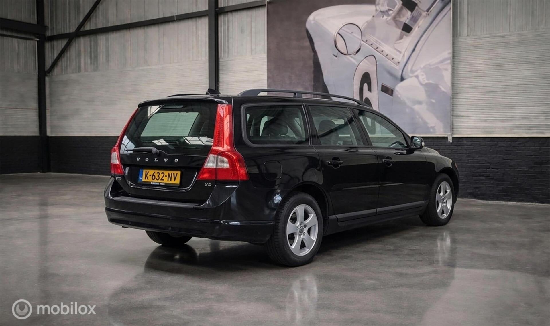 Volvo V70 2.0, Auto's, Volvo, 145 pk, Gebruikt, 4 cilinders, Zwart