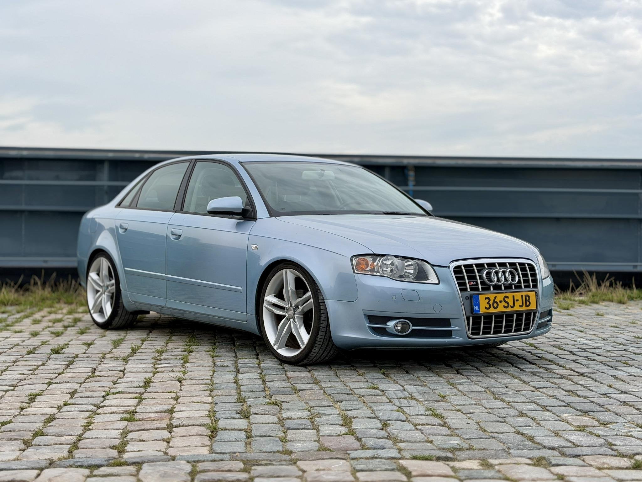 Audi A4 Limousine 1.6 Pro Line Business|Nieuwe D-riem|Cruise, Auto's, Stof, Gebruikt, 680 kg, 4 cilinders