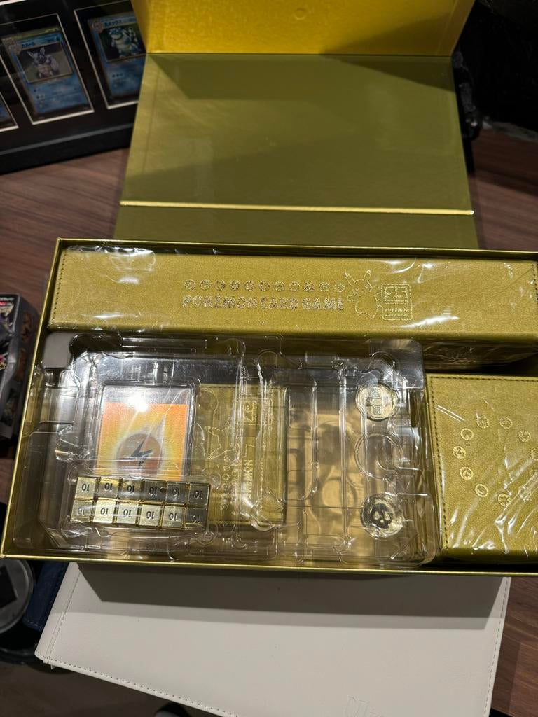 25th Anniversary Golden Box (Japans), Ophalen of Verzenden, Zo goed als nieuw, Overige typen