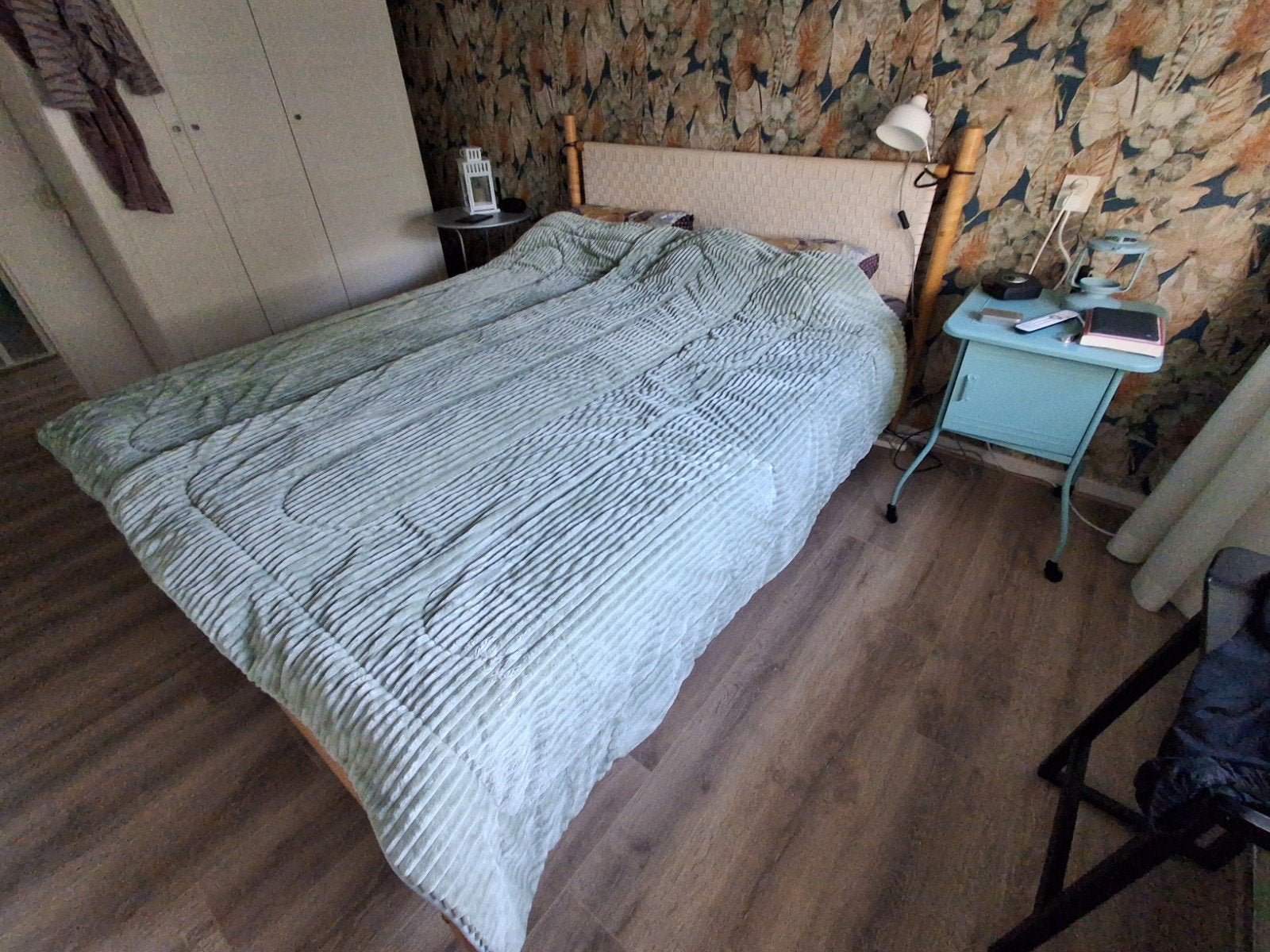 IKEA 2-persoons bed met verstelbaar canvas hoofdeinde, Huis en Inrichting, Slaapkamer | Bedden, Ophalen, Verstelbaar, Tweepersoons