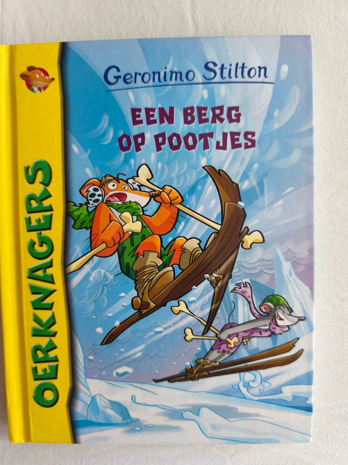 Geronimo Stilton Oerknagers: Een Berg op Pootjes, Ophalen of Verzenden, Zo goed als nieuw, Geronimo Stilton, Fictie algemeen