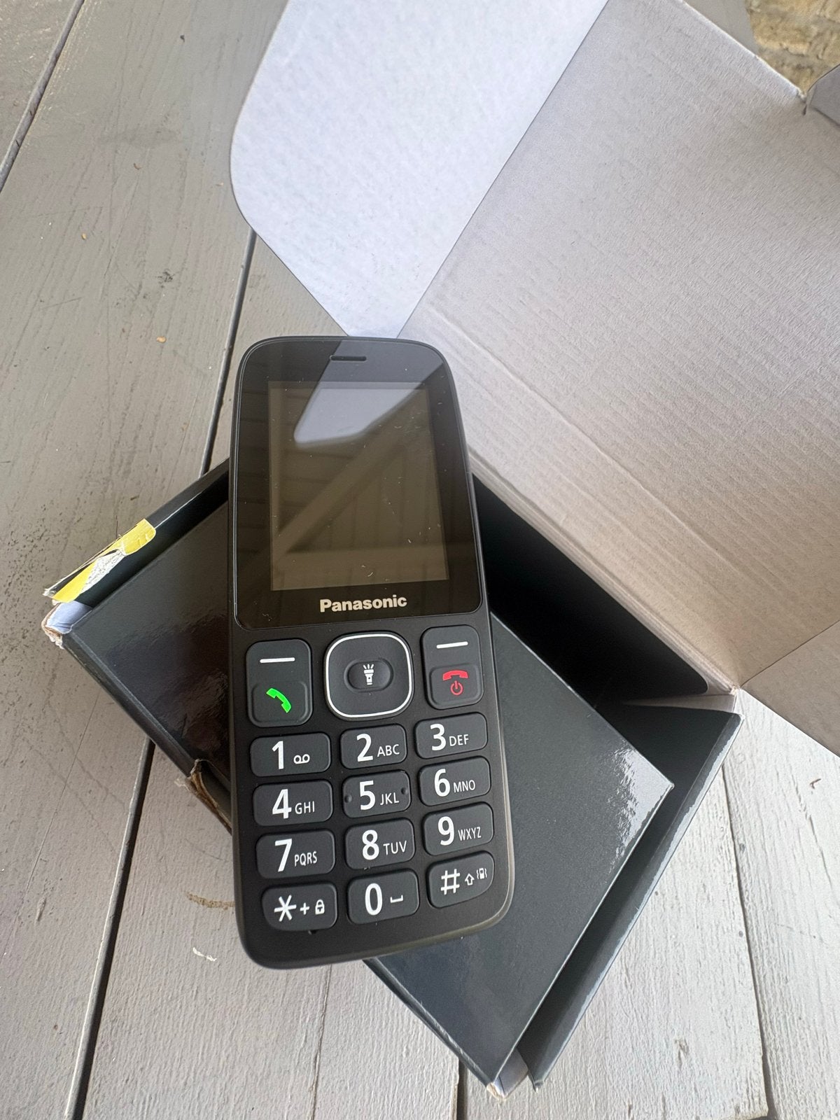 Nieuwe Panasonic KX-TF400EXB Feature Phone - Ongebruikt, Geen camera, Nieuw, Ophalen of Verzenden, Klassiek of Candybar