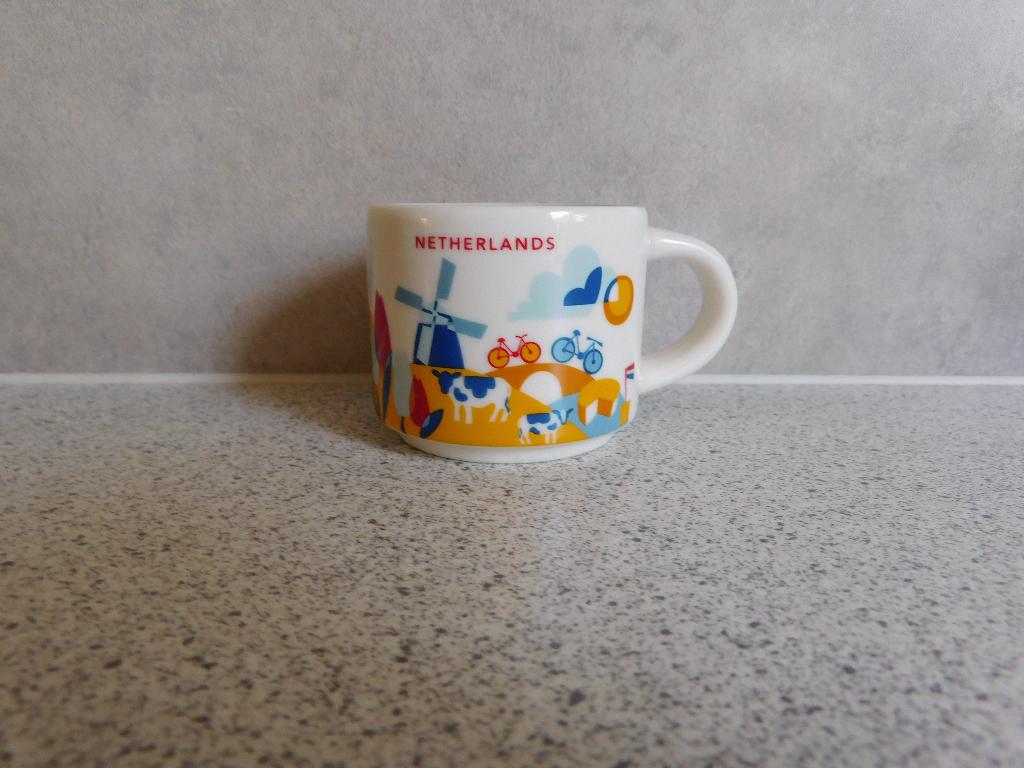 Mok 59 ml. 2023 You are Here Netherlands Starbucks, Huis en Inrichting, Keuken | Servies, Ophalen of Verzenden, Zo goed als nieuw