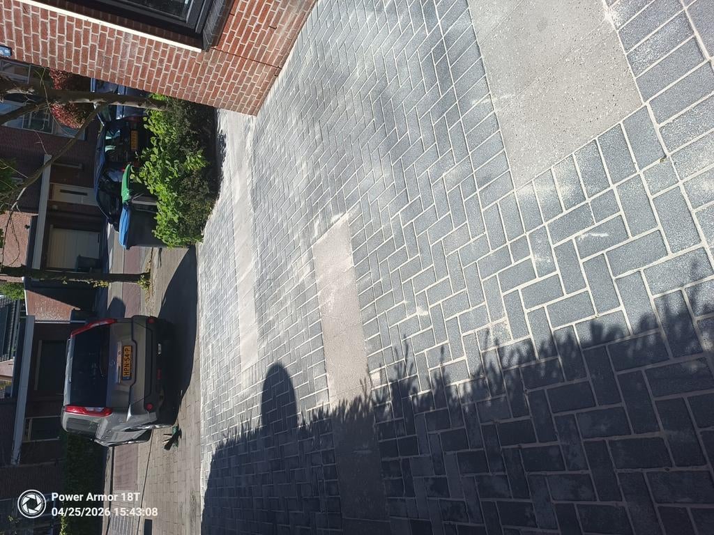 Foto 6 van DE GOEDKOOPSTE professionele oprit reinigen met hogedruk |