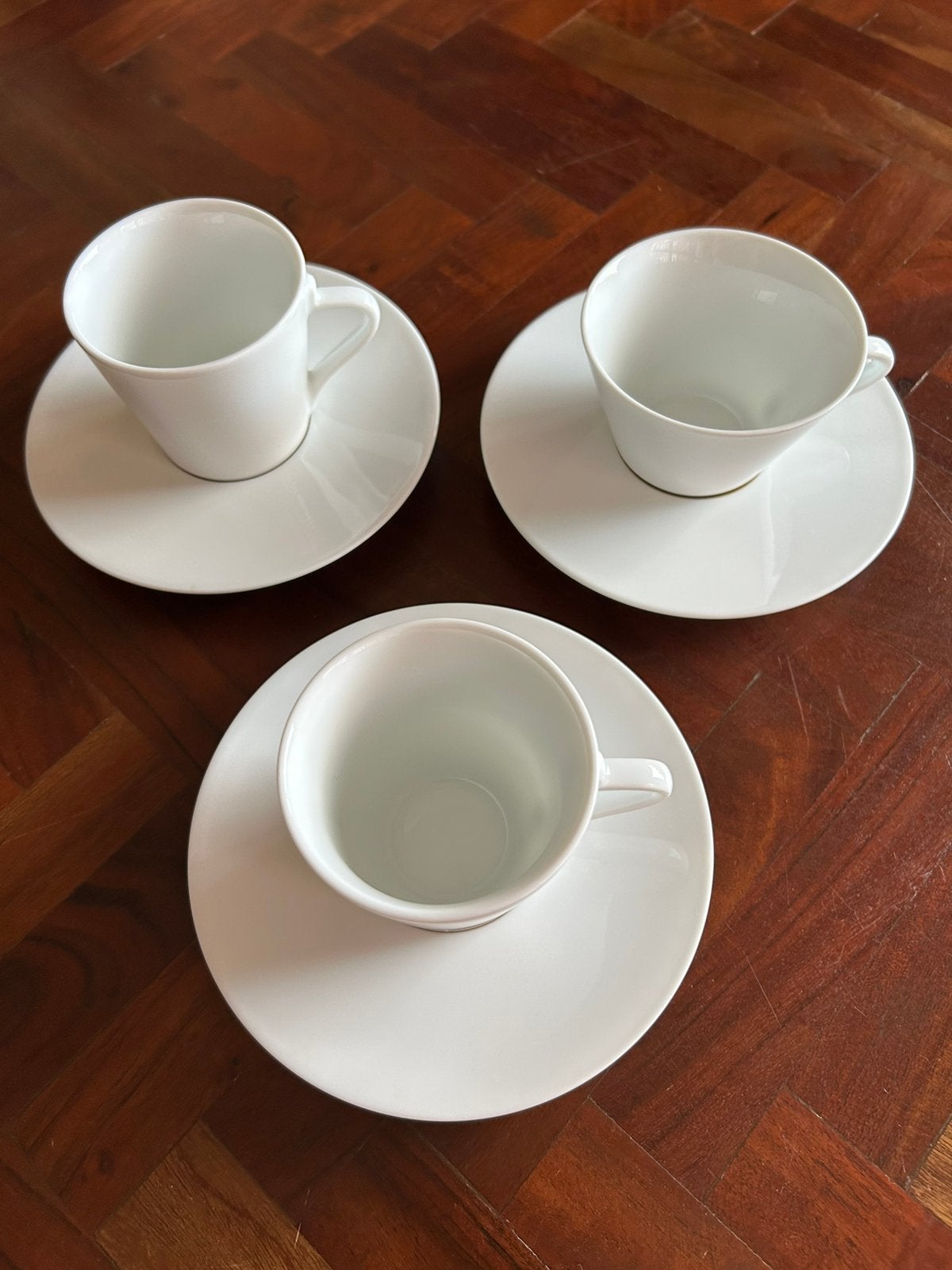 Nespresso Andree Putman 2 Lungo en 1 cappuccino kopjes wit, Ophalen of Verzenden, Zo goed als nieuw, Porselein, Kop en/of schotel