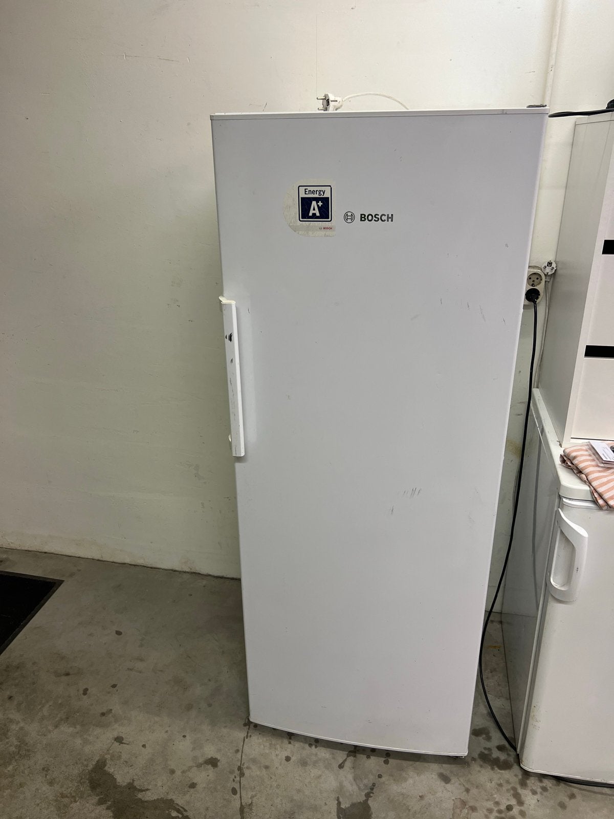 Bosch vriezer A+ energieklasse, 150-200 liter inhoud, 150 tot 200 liter, Gebruikt, Met aparte vriezer, Ophalen of Verzenden