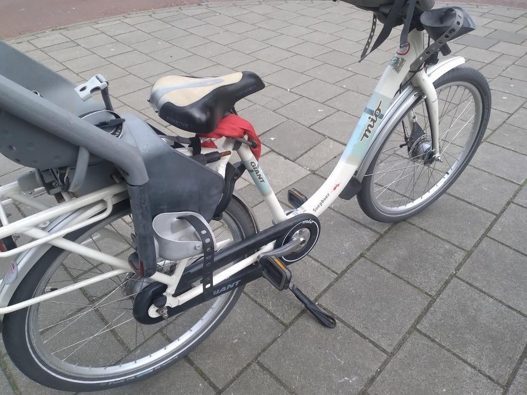 Giant Mio moederfiets met Yepp zitjes en windscherm, Fietsen en Brommers, Ophalen