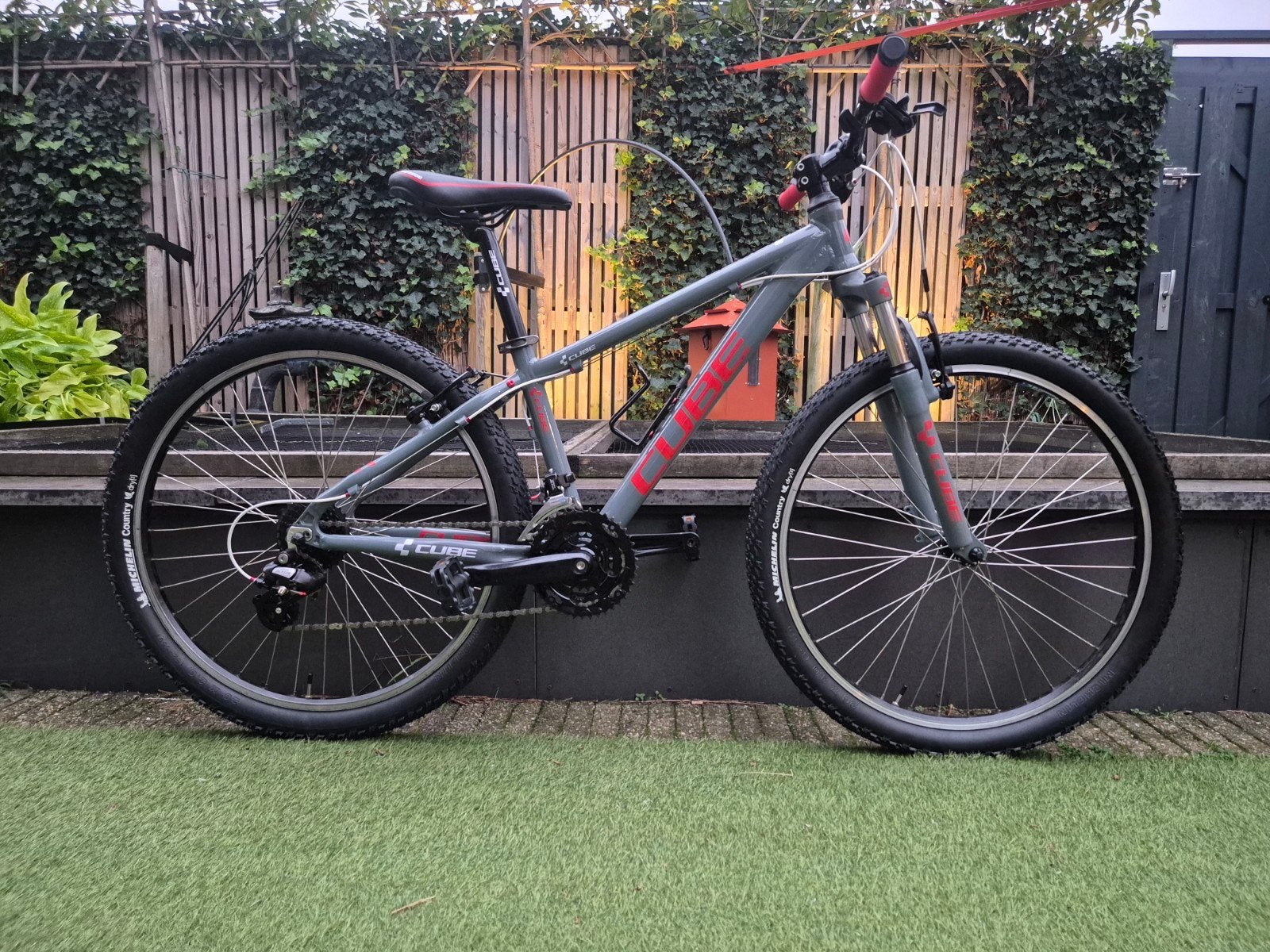 Cube 260 Custom Kinderfiets - Volledig Vernieuwd, Fietsen en Brommers, Hardtail, Velgrem, Giant, Zo goed als nieuw
