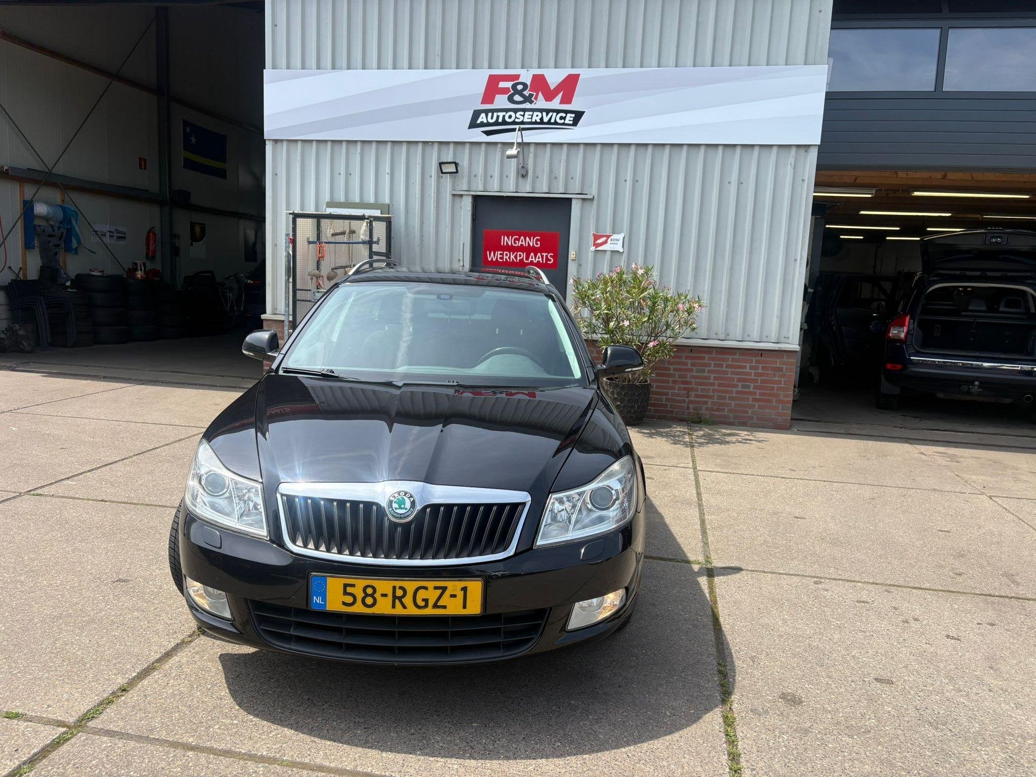 Skoda Octavia Combi 1.2 TSI Elegance Business Line Clima, cr, Auto's, Voorwielaandrijving, Euro 5, Stof, Gebruikt