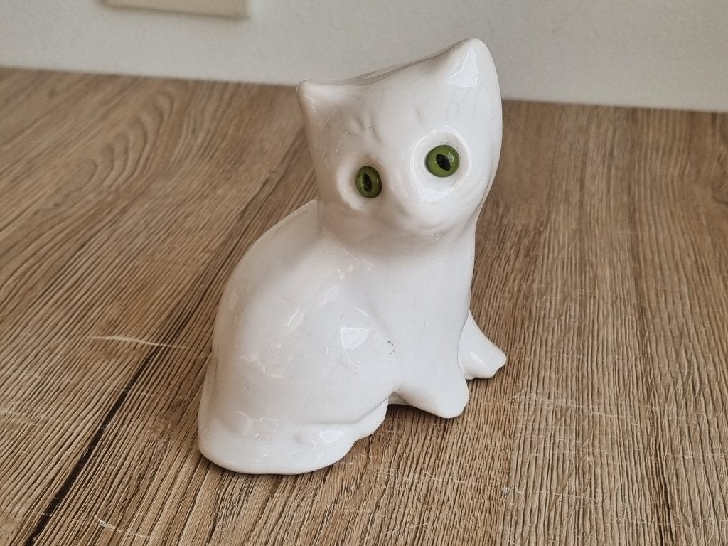Mooie Vintage Kat Poes Beeld Groene ogen Porselein Keramiek, Verzenden, Gebruikt, Hond of Kat, Beeldje of Figuurtje