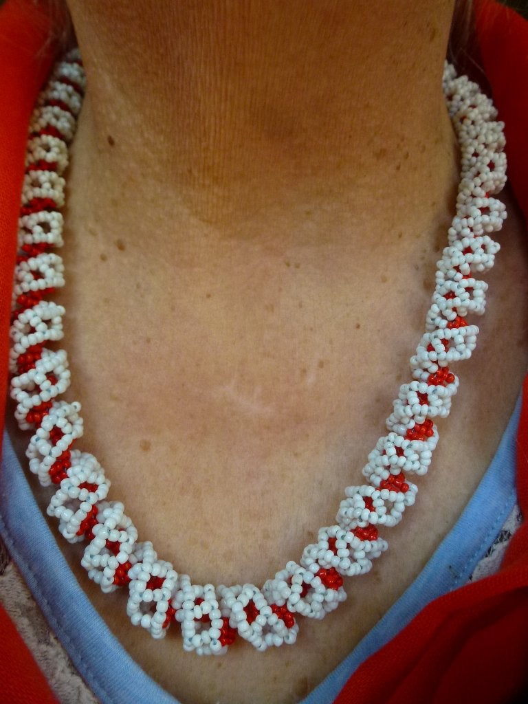 Antiek Collier gedraaid/gevlochten Glaspaste Kraaltjes, Ophalen of Verzenden, Zilver, Ketting