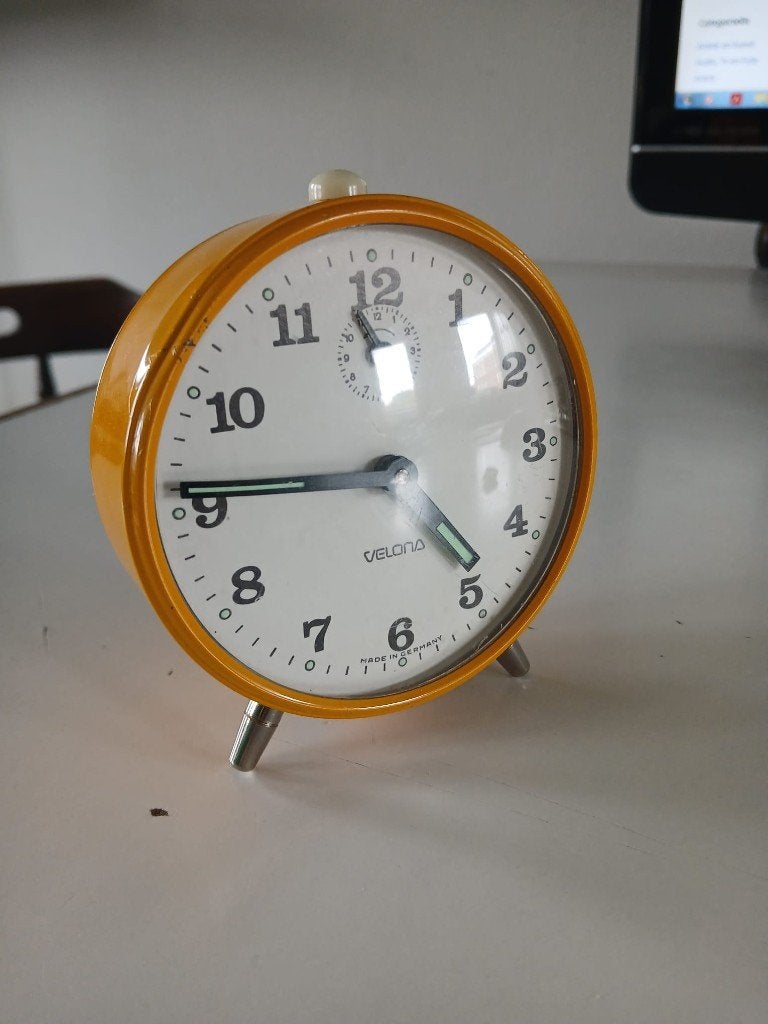 Vintage Velona Wekker - Geel, Made in Germany, Witgoed en Apparatuur, Ophalen of Verzenden, Gebruikt, Analoog