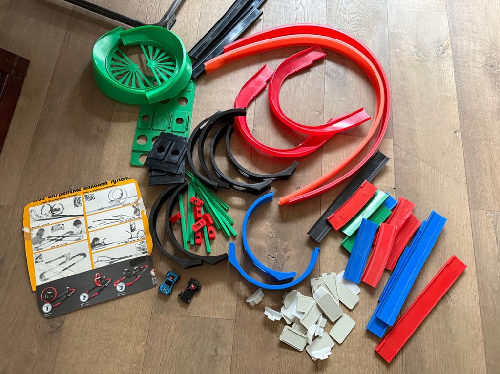 Darda racebaan set met diverse onderdelen en 2 auto's, Zelf te bouwen, Elektrisch, Ophalen, Overige merken