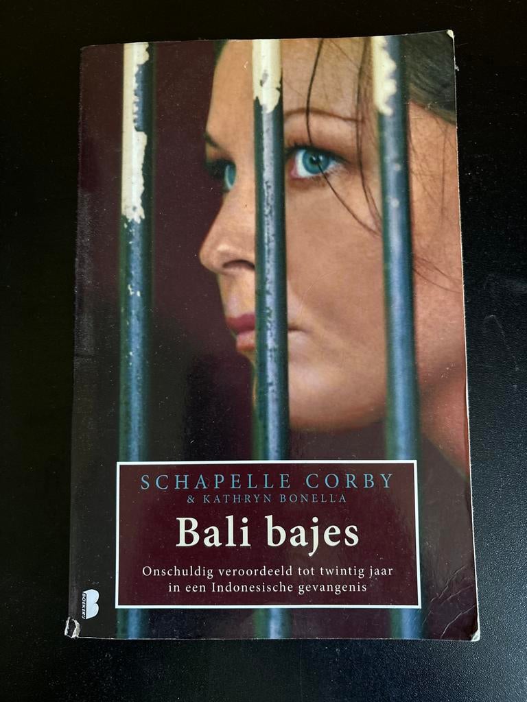 Bali Bajes - Schapelle Corby & Kathryn Bonella, Boeken, Ophalen of Verzenden, Gelezen