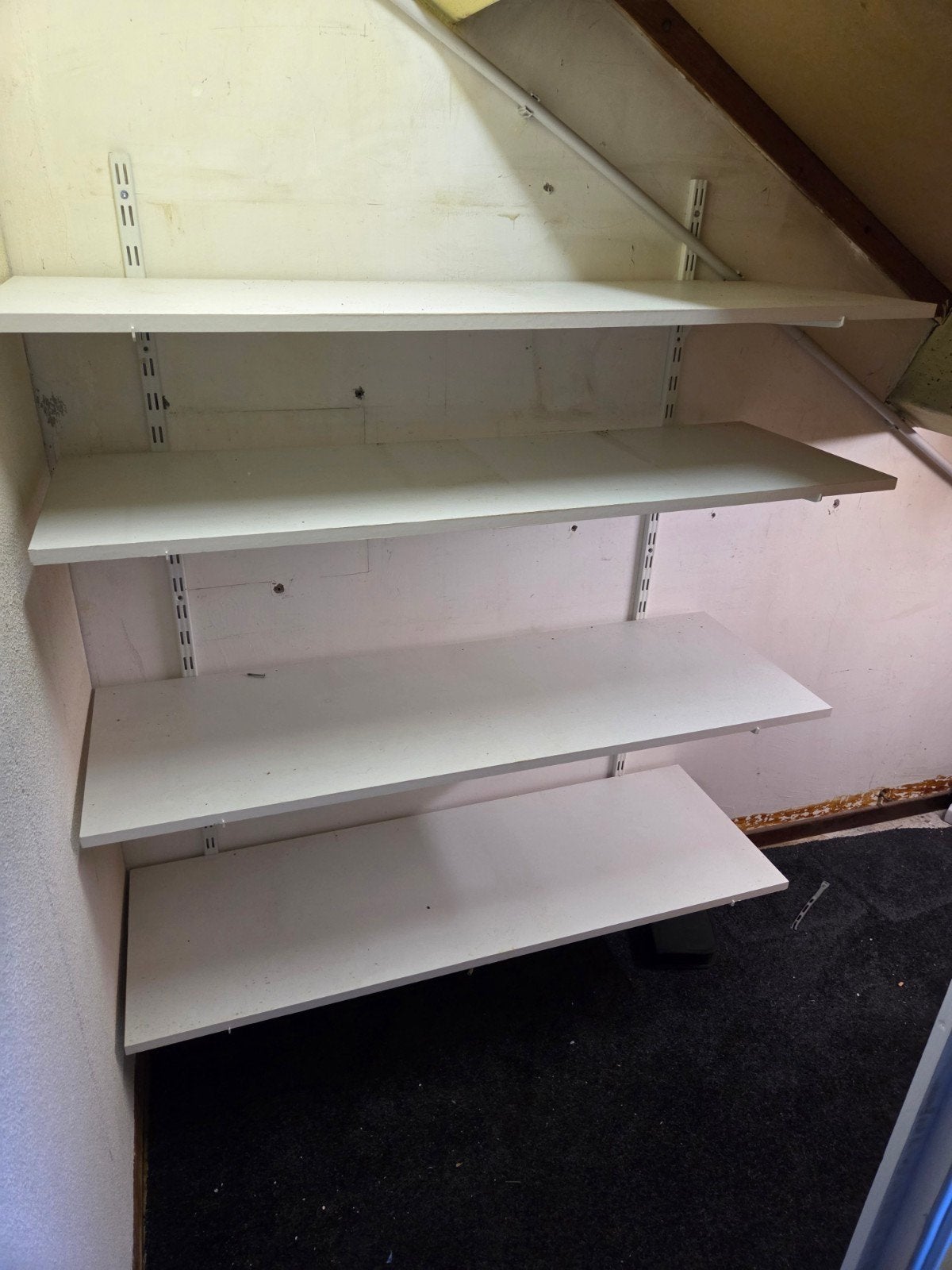 4 witte planken met bevestiging (120x40 cm), Ophalen of Verzenden, Gebruikt