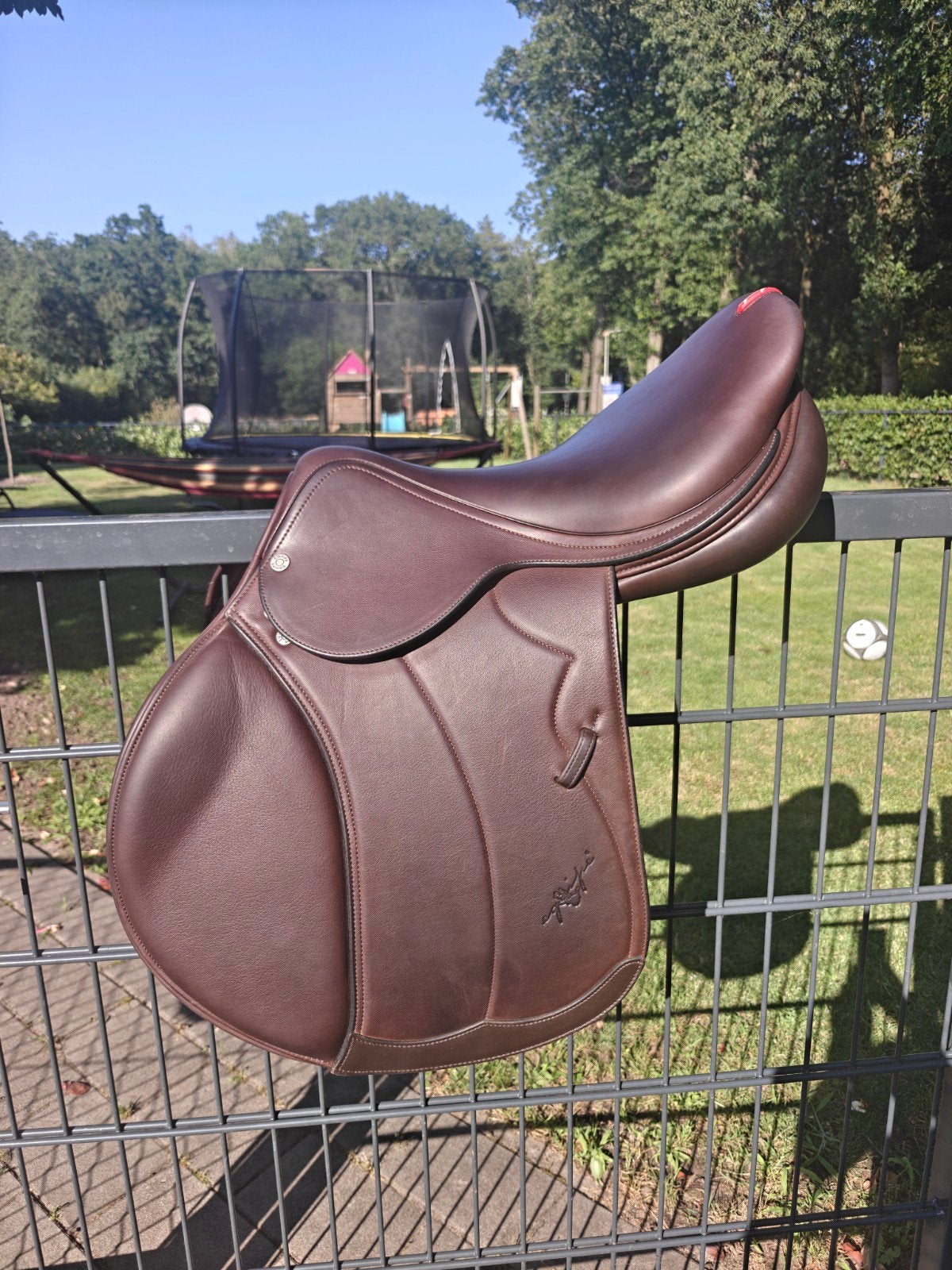 TE KOOP | nieuw Equipe Evolution Springzadel, Dieren en Toebehoren, Paarden en Pony's | Zadels, Nieuw, Springen, Ophalen of Verzenden