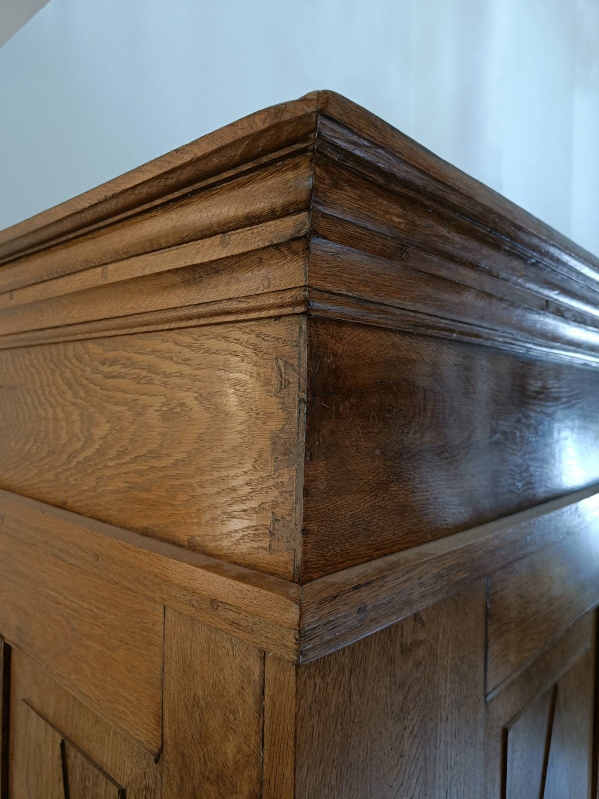 Foto 3 van Franse Armoire Rustique Kledingkast - Massief Eiken