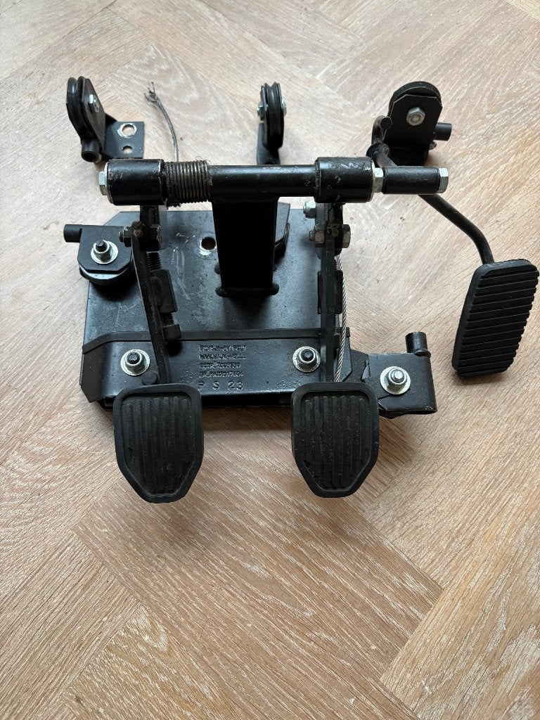 Dubbele bediening met gaspedaal (Peter Claasen), Auto diversen, Auto-accessoires, Ophalen, Gebruikt