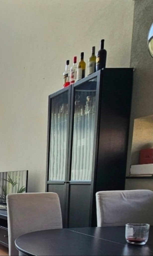 Vitrine kast gratis, Huis en Inrichting, Kasten | Vitrinekasten, Ophalen, Met deur(en), Glas, 50 tot 100 cm