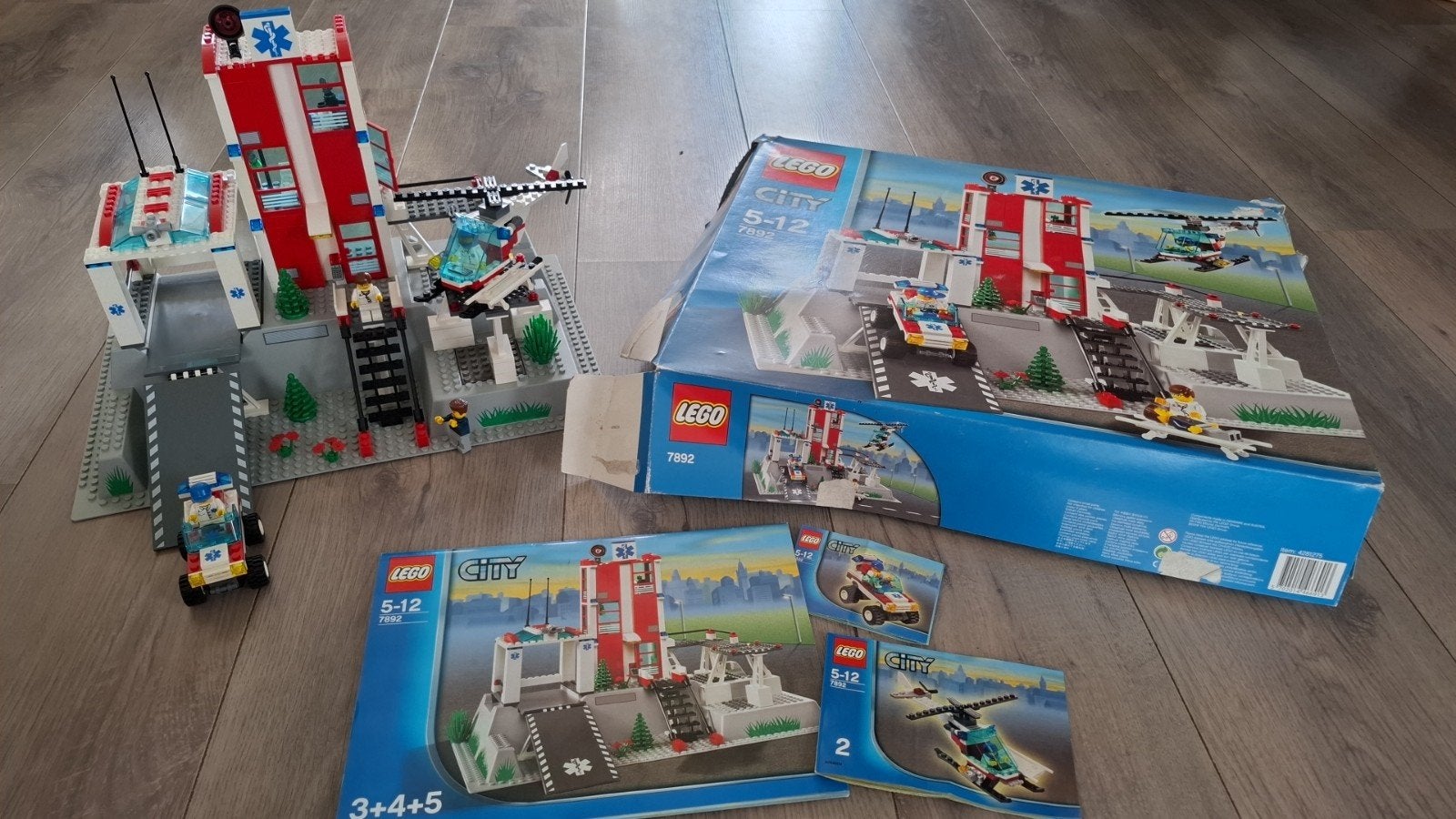 LEGO City 7892 Ziekenhuis met ambulance en helikopter, Ophalen of Verzenden, Zo goed als nieuw, Overige merken