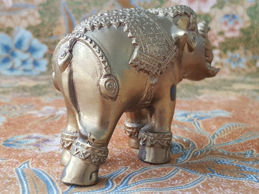 Mooi zwaar oud Oosters brons beeldje van een olifant 12,8 cm, Handgemaakt, Goud, Ophalen of Verzenden, Overige herkomsten