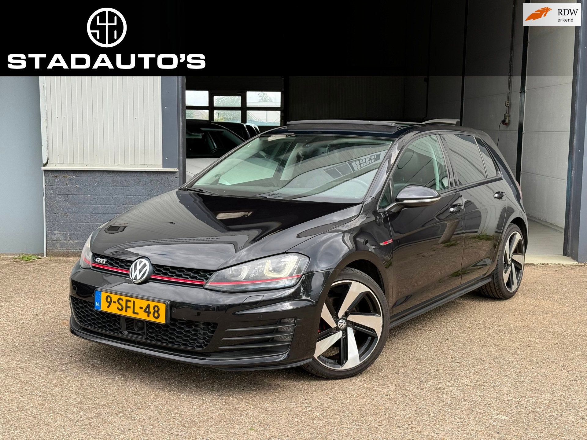 Volkswagen Golf 1.6 TDI GTI Pakket Panoramadak Xenon-LED!, Auto's, Volkswagen, Voorwielaandrijving, Euro 5, Gebruikt, Zwart