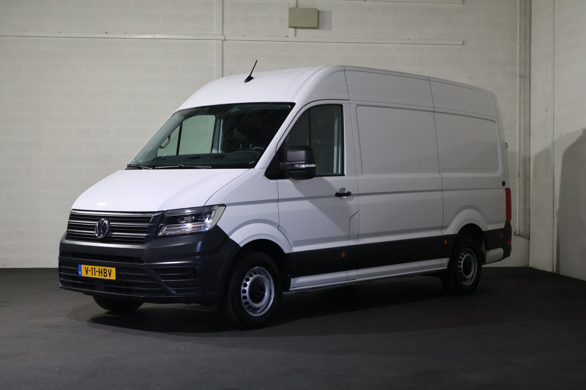 Volkswagen Crafter 2.0 TDI L3 H3 140pk Led (bj 2023), Achterwielaandrijving, Gebruikt, Euro 6, 4 cilinders
