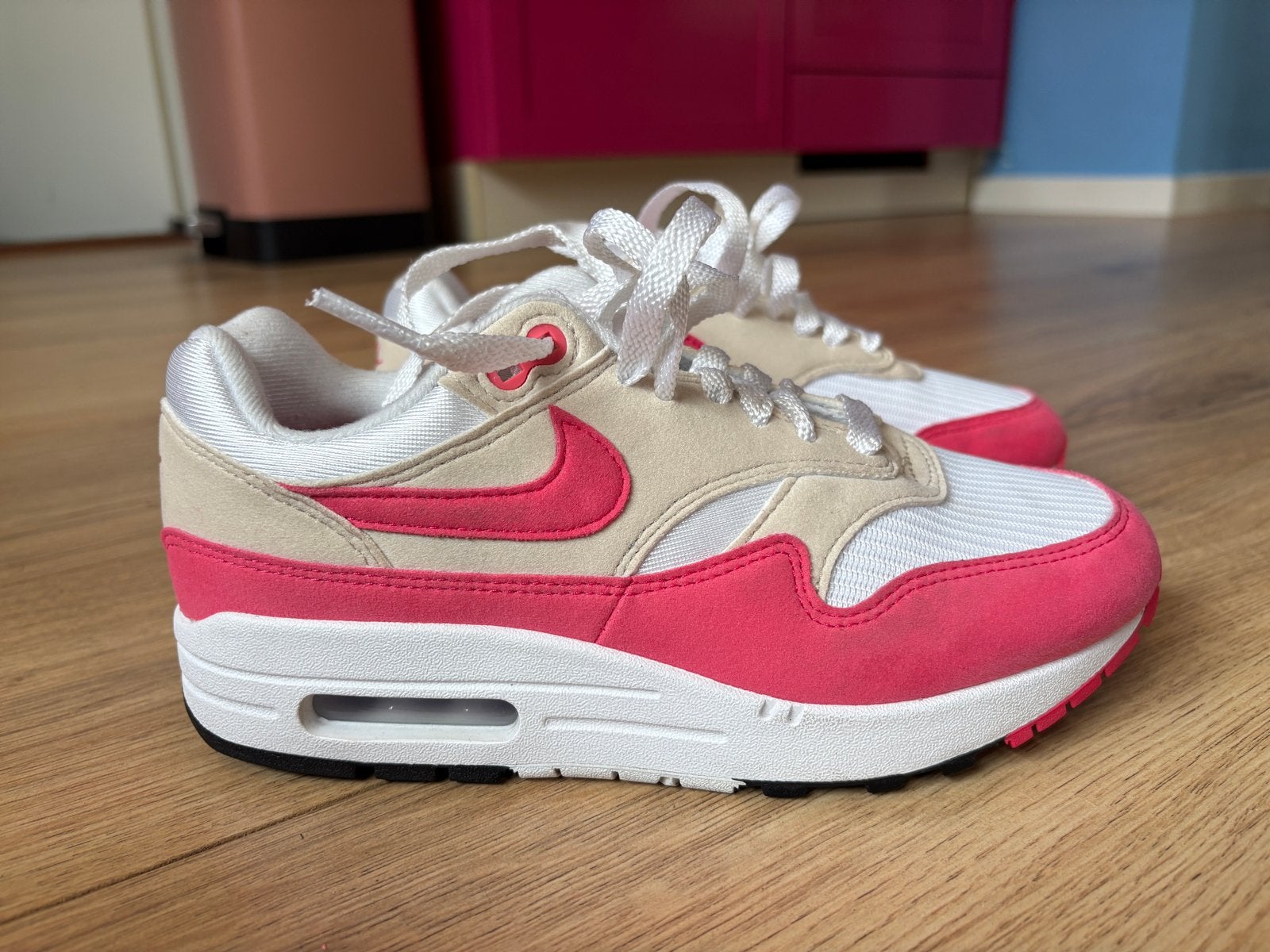 Nike Air Max 1 sneakers - Roze/Wit - Maat 37.5, Ophalen of Verzenden, Zo goed als nieuw, Roze, Sneakers of Gympen