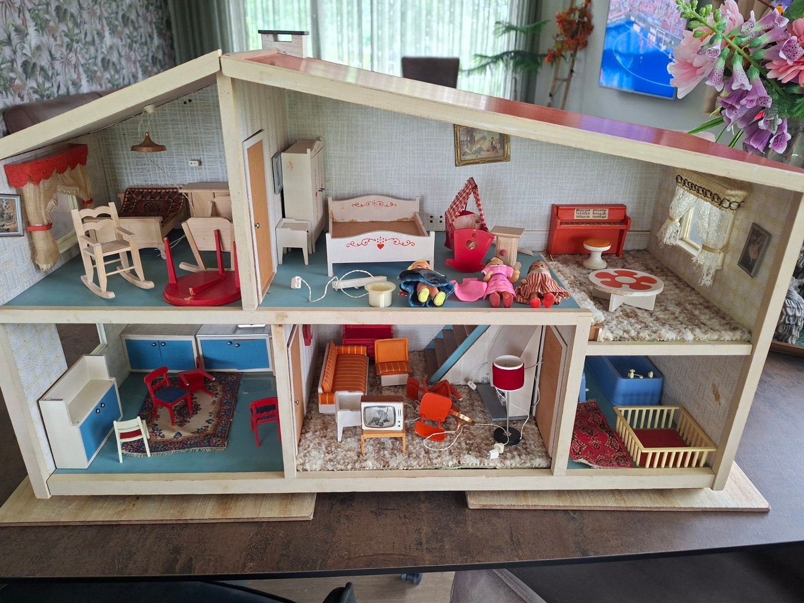 Vintage Lundby Poppenhuis met Meubels en Poppen, Ophalen of Verzenden, Gebruikt, Poppenhuis