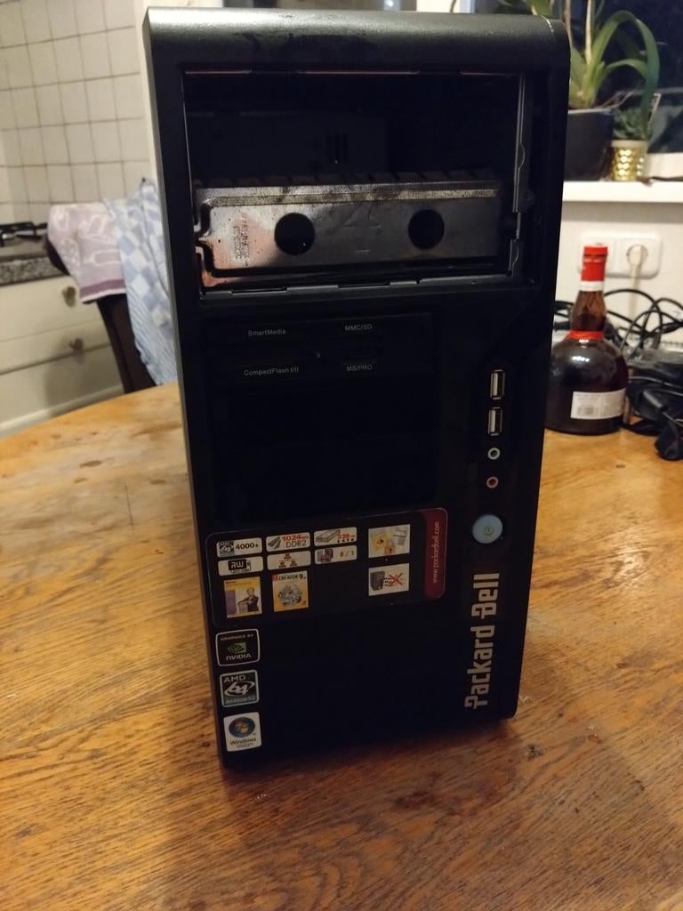 Packard bell opstart 8100 AIO, Computers en Software, Ophalen, Gebruikt, Minder dan 4 GB, AMD Athlon