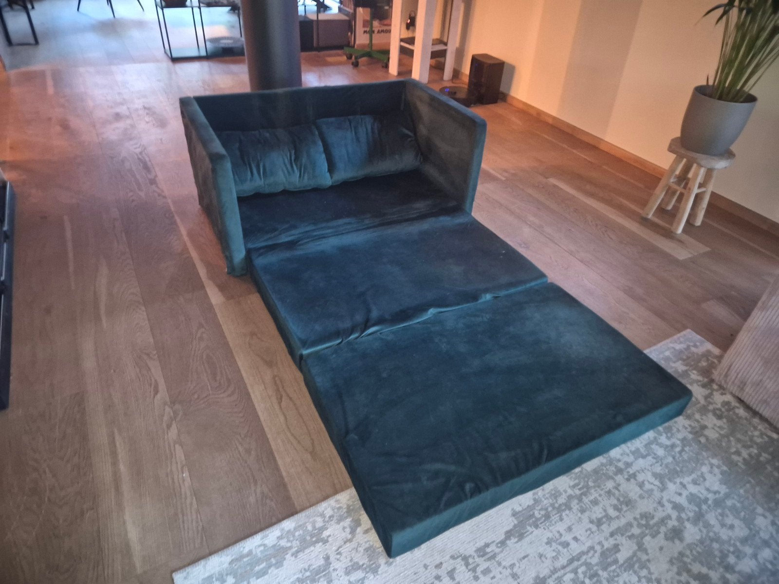 Kinder slaapbank - Groen fluweel - 125x75x55 cm, Ophalen, Gebruikt, Tweepersoons, 140 cm