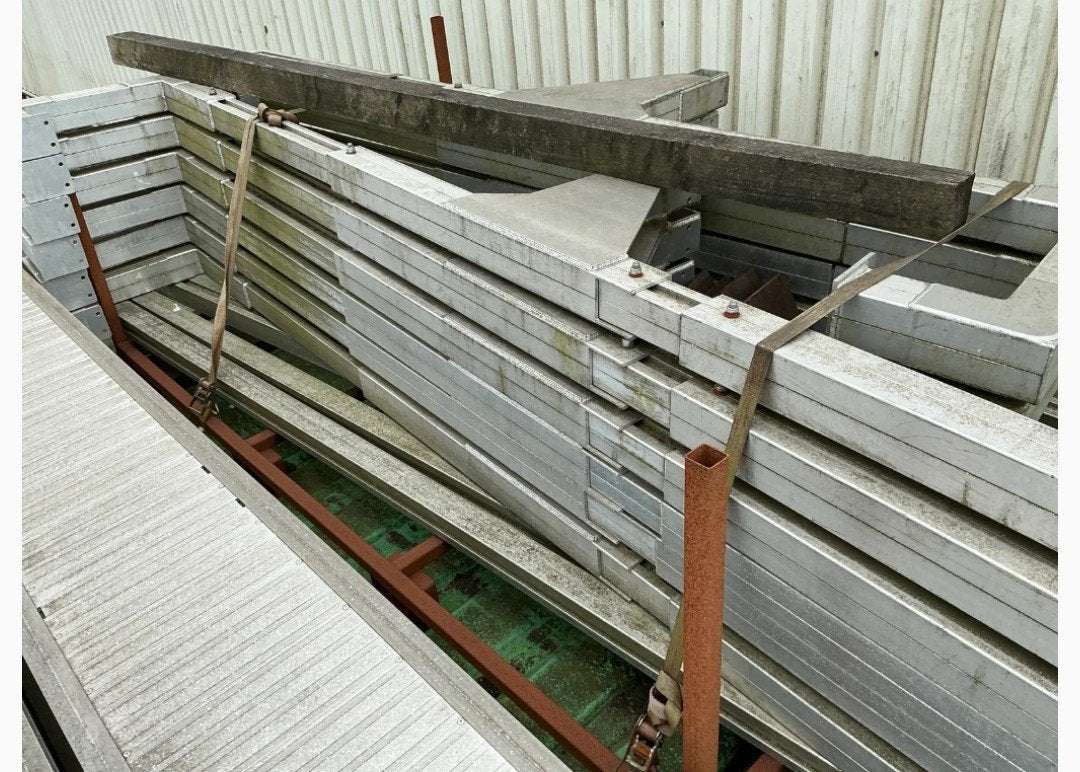 aluminium gevelsteunen, Ophalen, Overige typen, Minder dan 2 meter