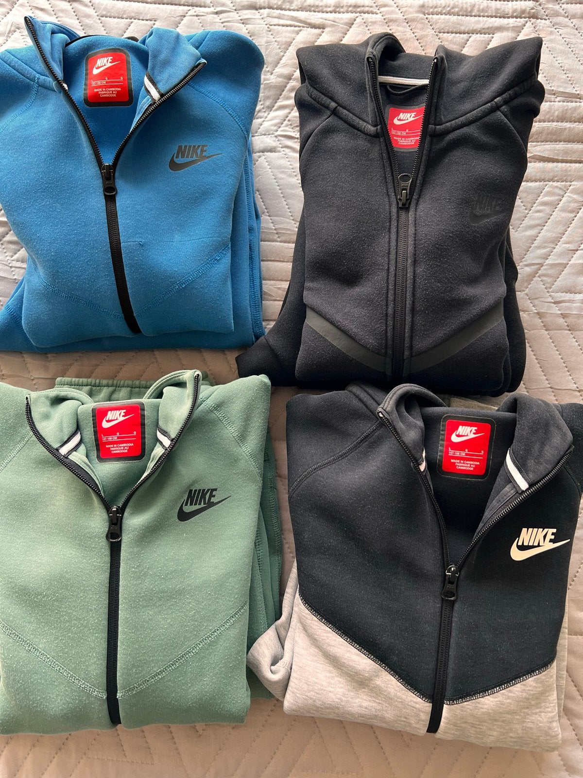 Nike Tech Fleece Set Maat L (147-158 cm) - Origineel, Ophalen of Verzenden, Gedragen, Maat 52/54 (L)