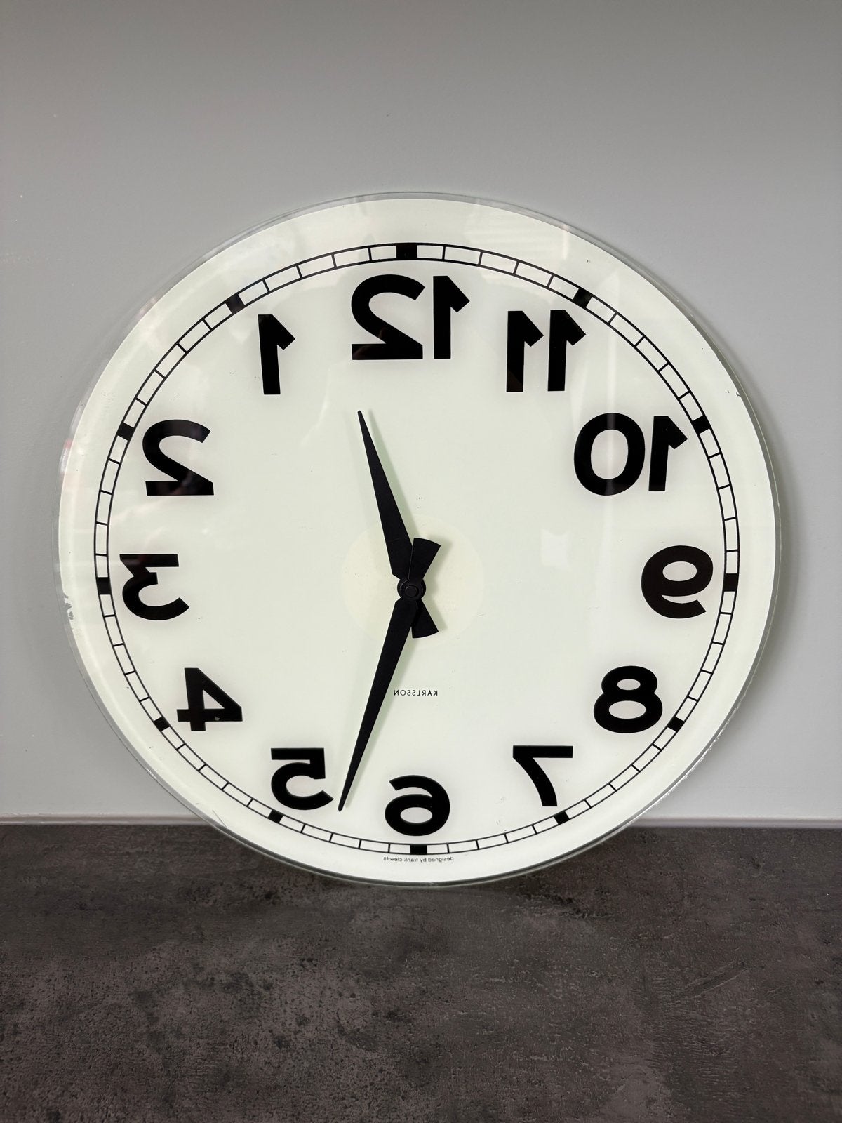 Spiegelklok 40cm - Klok om tegenover spiegel te hangen, Ophalen, Gebruikt, Wandklok
