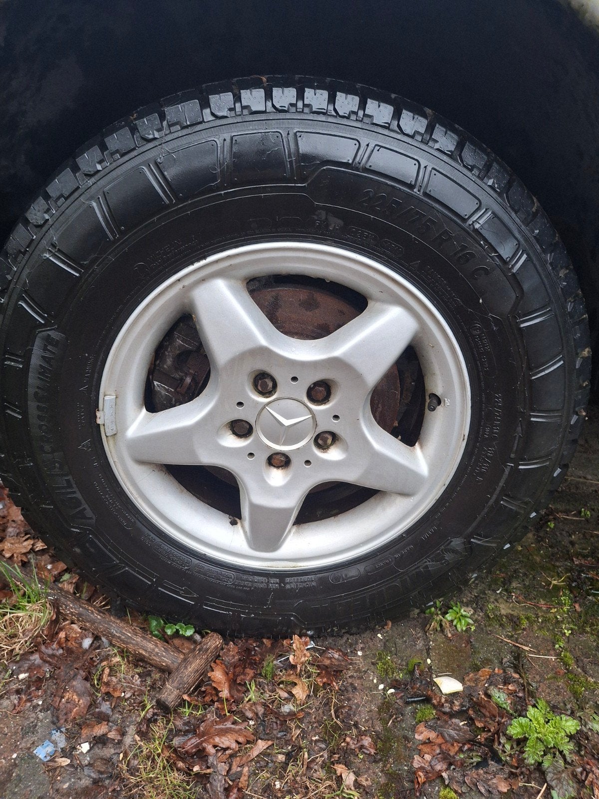17 inch Michelin banden (225-70-17) met Mercedes ML velgen, Ophalen, 17 inch, 225 mm, Zomerbanden
