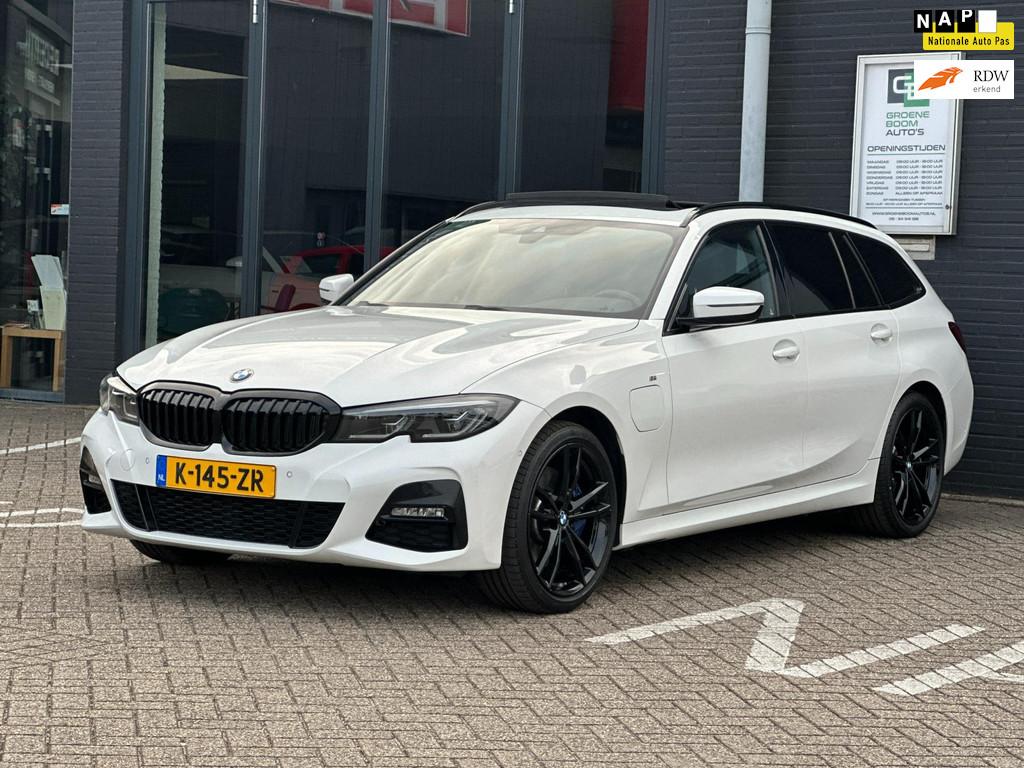 BMW 3-serie Touring 330e High Executive/2de EG/NAVI/CAMERA/P, Auto's, BMW, Achterwielaandrijving, Gebruikt, Euro 6, 4 cilinders
