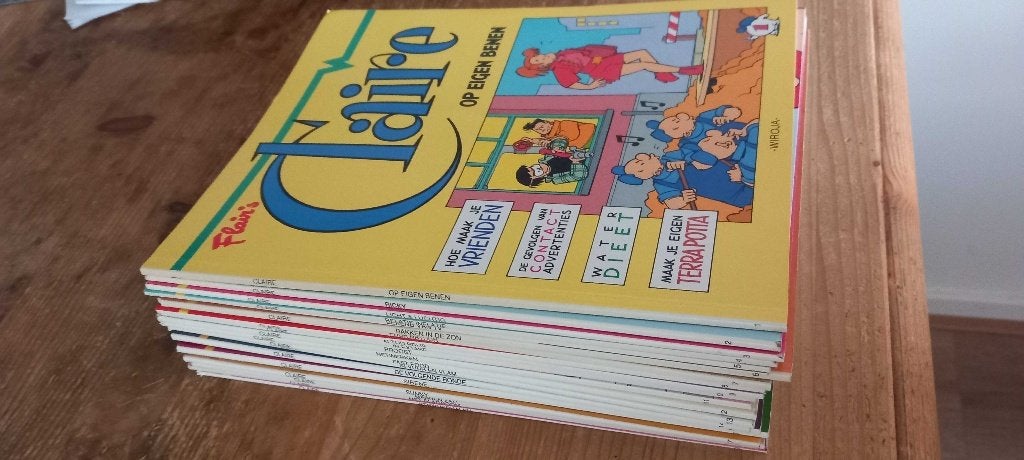 Claire nummers 1-20, Robert van der Kroft, Ophalen of Verzenden, Zo goed als nieuw, Meerdere stripboeken