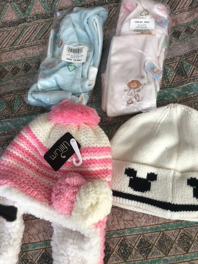 2 stuks nieuwe baby en kinder mutsen meisje en jongen, Kinderen en Baby's, Jongen of Meisje, Nieuw, Ophalen of Verzenden, 104 of kleiner