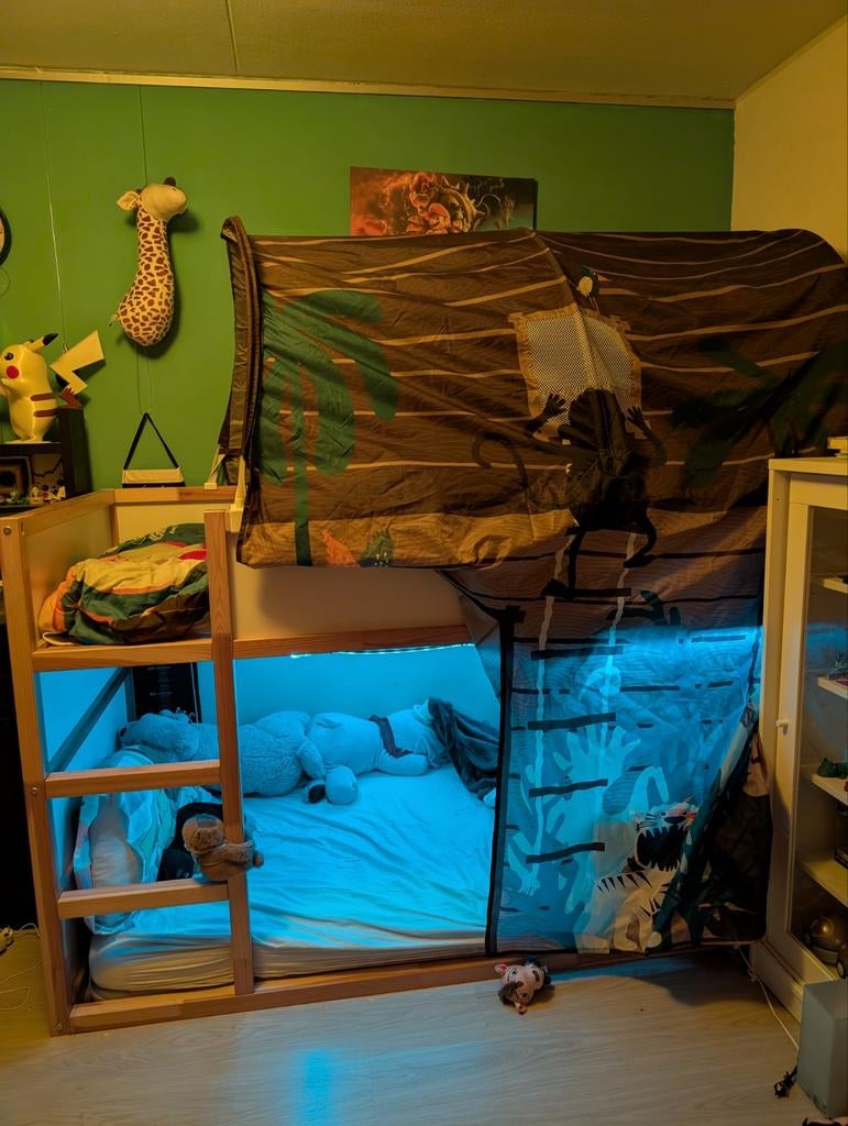Kura omkeerbed 90x200 cm met tent en LED verlichting, Kinderen en Baby's, Kinderkamer | Bedden, Ophalen