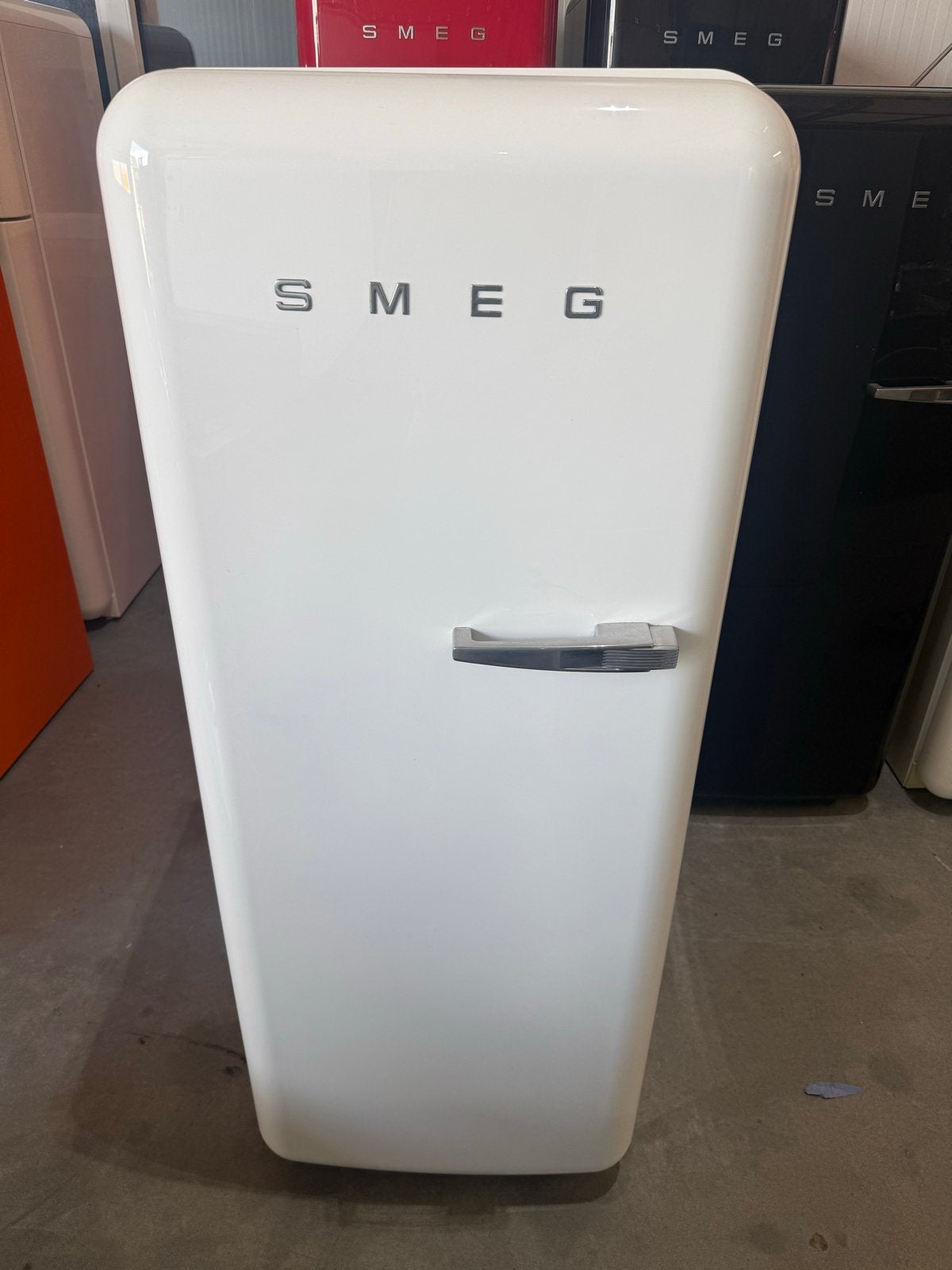 Smeg Koelkast Wit - Stijlvol en Functioneel, 150 tot 200 liter, Bella, 60 cm of meer, Ophalen of Verzenden