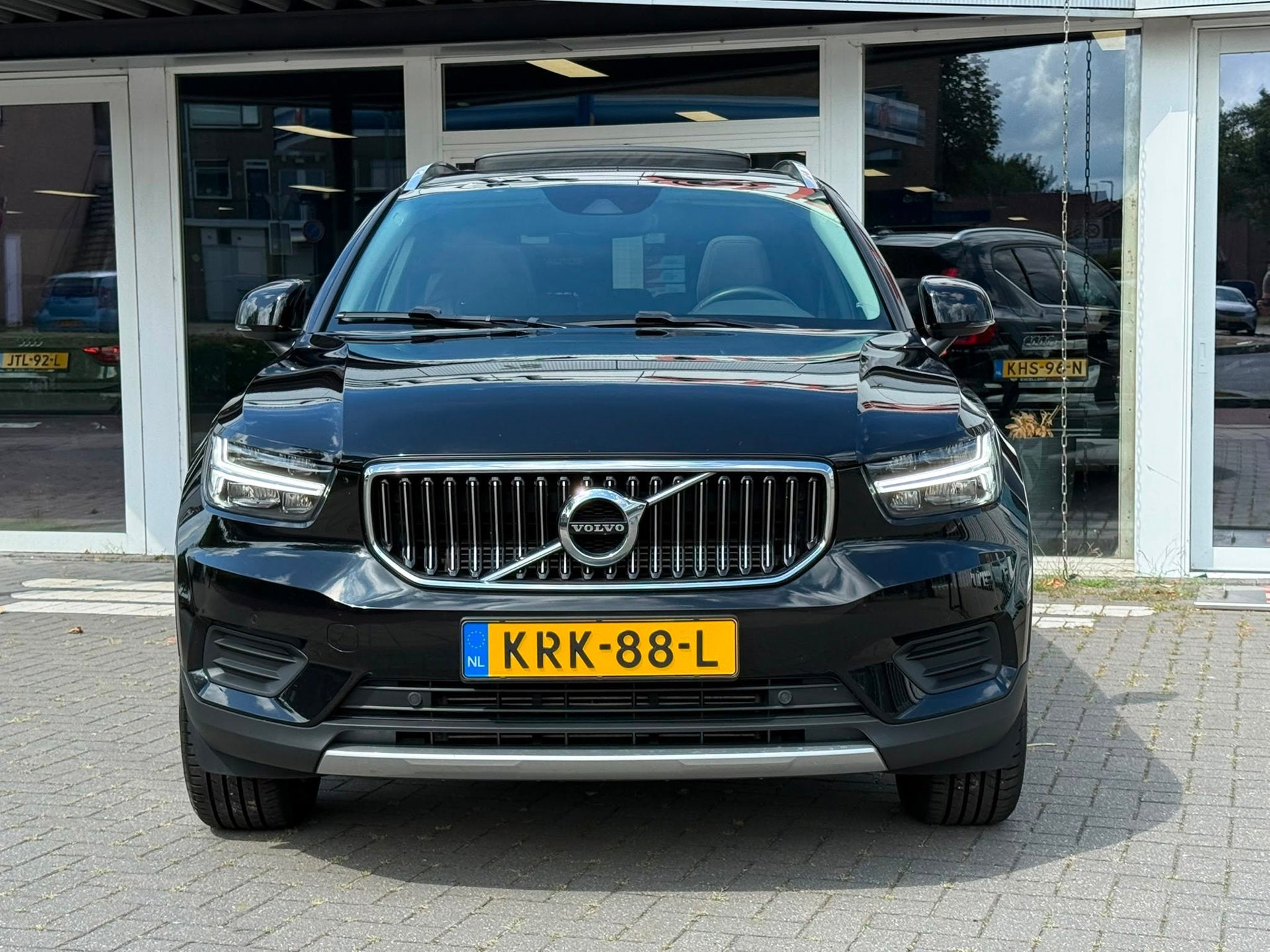 Volvo XC40 1.5 T4 Recharge Inscription Expr | Panoramadak, Auto's, Volvo, Stof, Gebruikt, Zwart, Origineel Nederlands