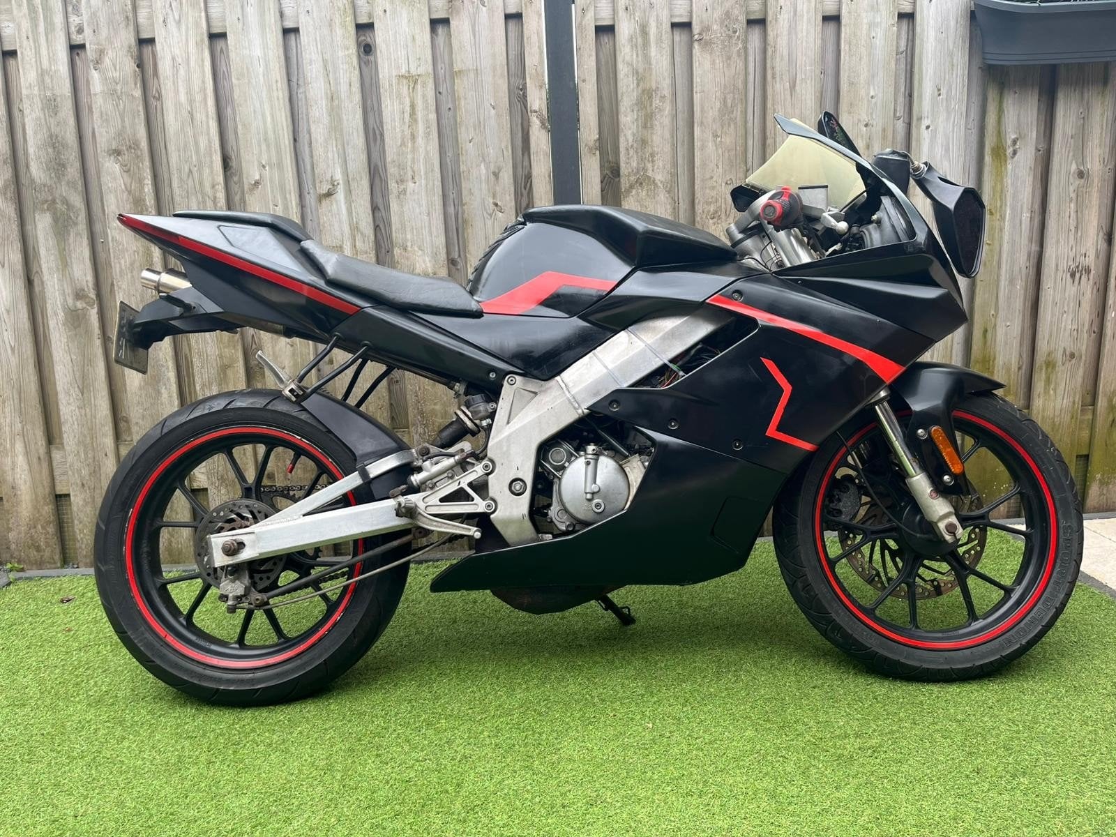 Derbi GPR 50, Ophalen, 6 versnellingen, Gebruikt, Maximaal 45 km/u