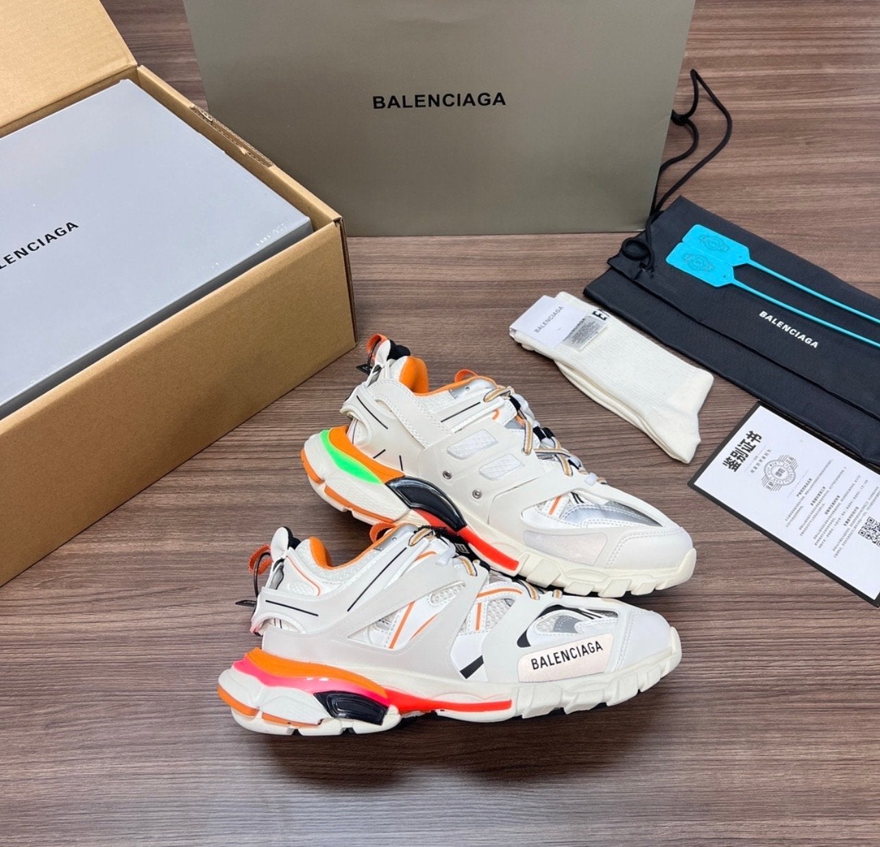 Balenciaga Track Sneakers -, Ophalen of Verzenden, Zo goed als nieuw, Wit, Sneakers of Gympen