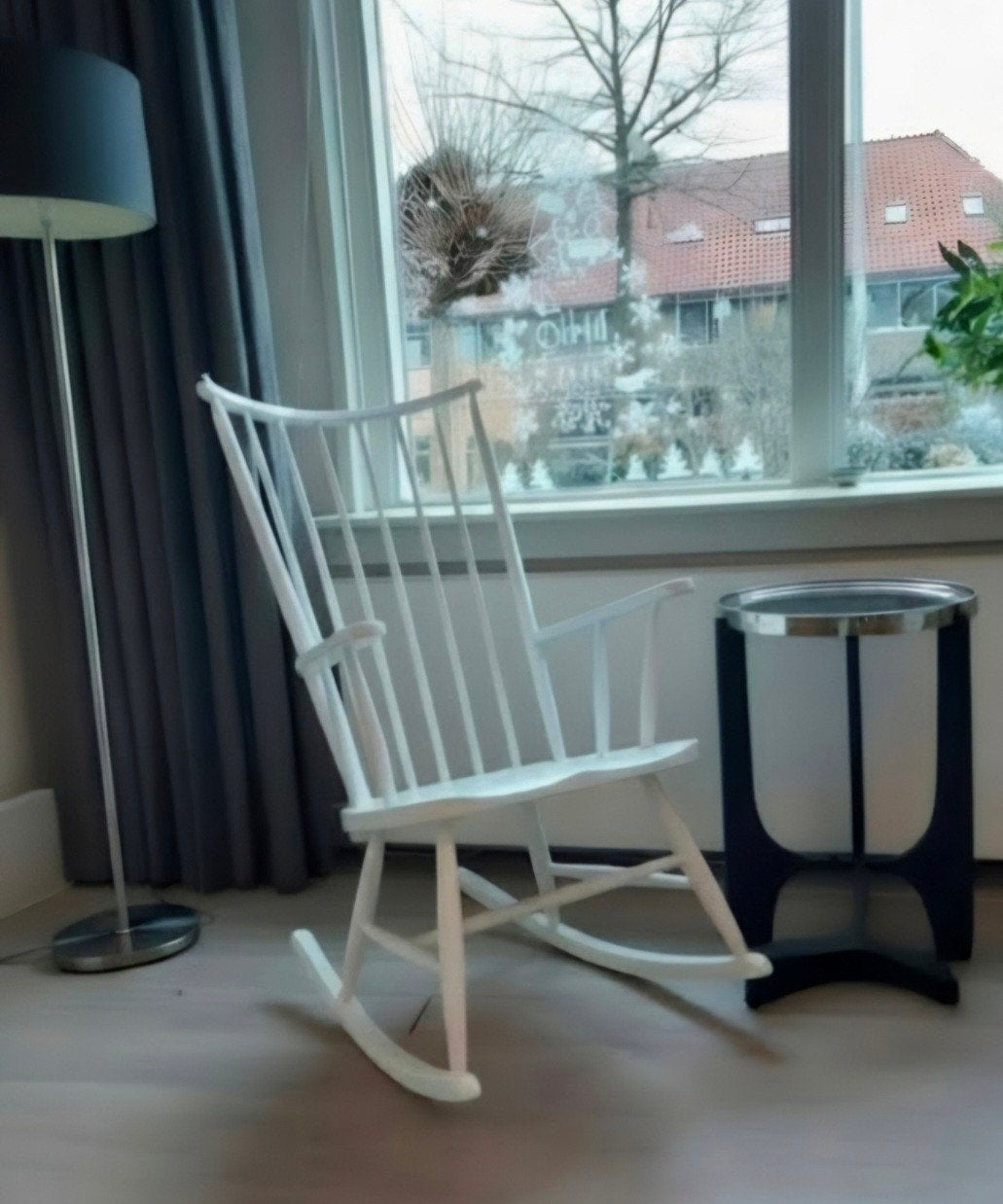 Mooie houten schommelstoel, Ophalen, Wit, Zo goed als nieuw, Eén