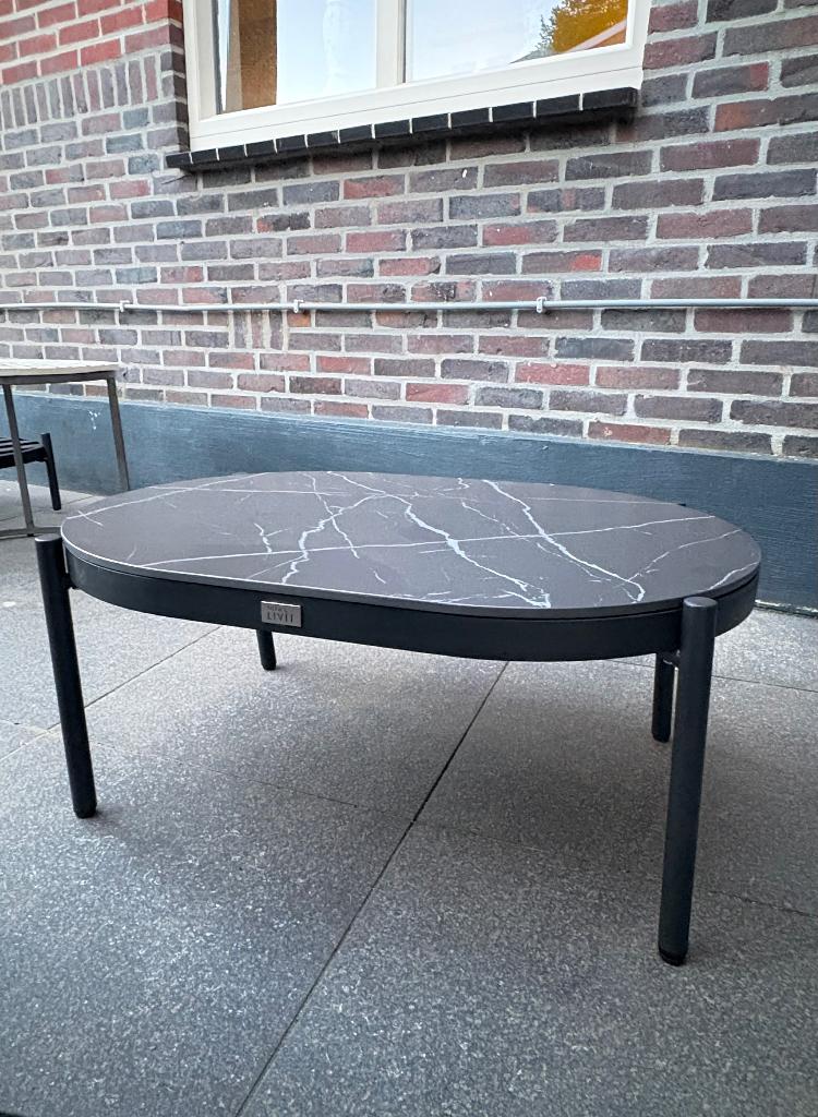 Tuintafeltje studio Livit, Ophalen, Nieuw, Ovaal, Aluminium