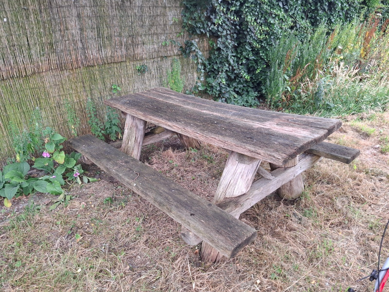 Oude picknickbank gratis, Ophalen, Gebruikt, Rechthoekig, Hout