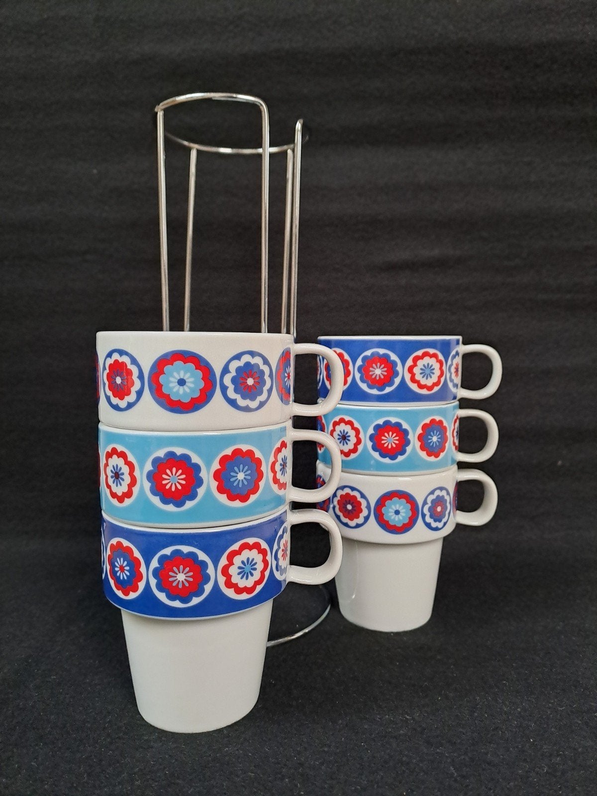 6 Vintage stapelbare mokken met standaard, Pagnossin, Ophalen of Verzenden, Zo goed als nieuw, Overige stijlen, Kop(pen) en/of Schotel(s)