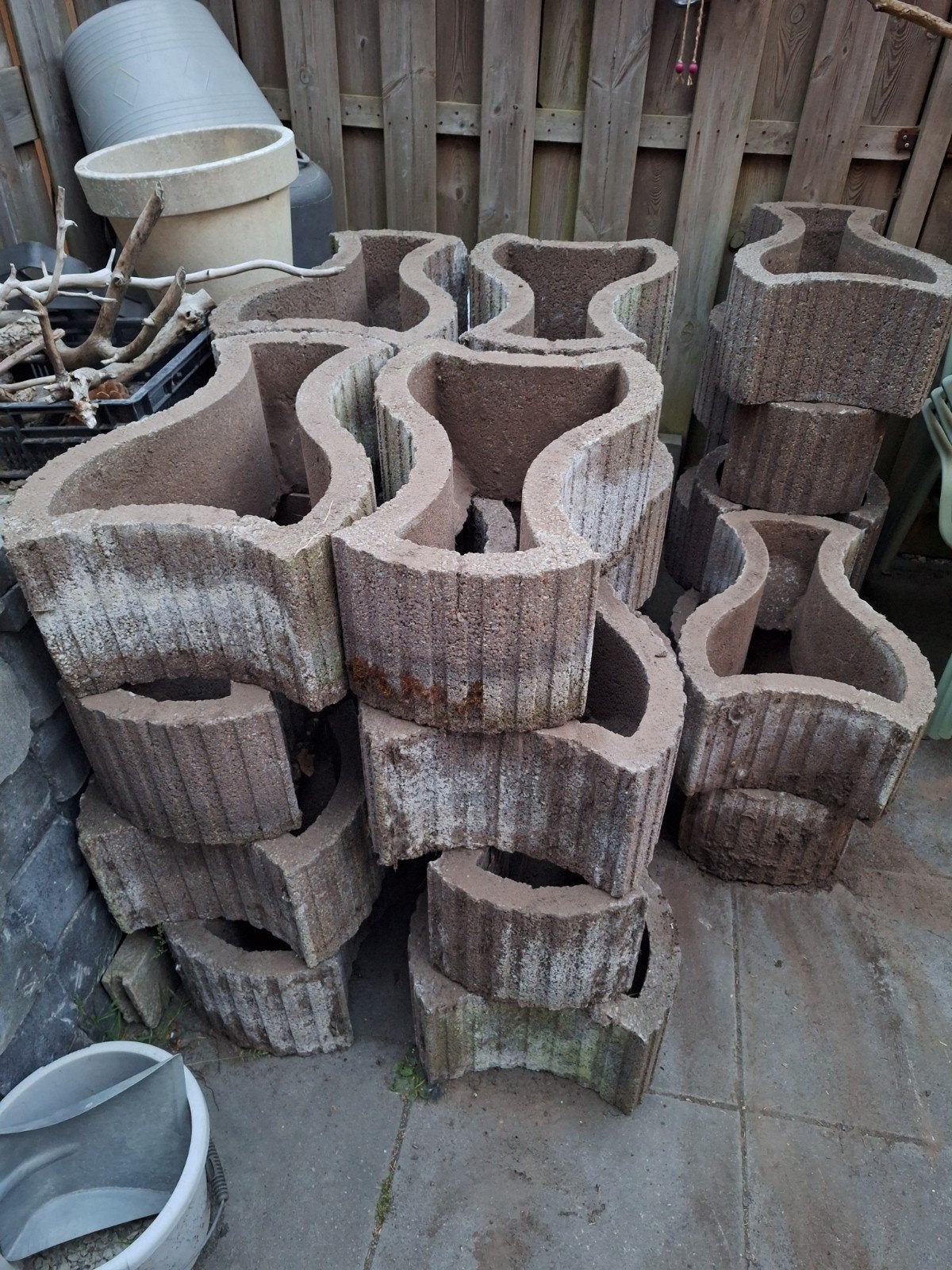 22x Maxiflor betonnen bloembakken - 65x42x23cm, Ophalen, Gebruikt, Minder dan 30 cm, Beton